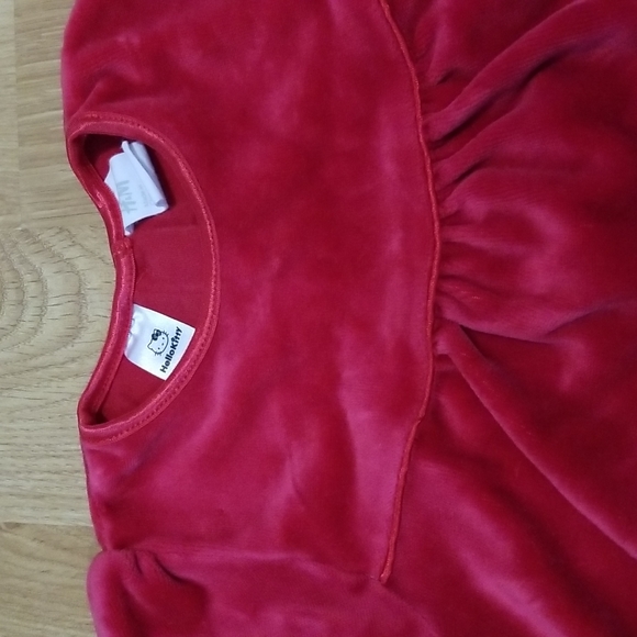 H&M Hello Kitty fuzzy red dress size 12-18 months - Picture 5 of 10